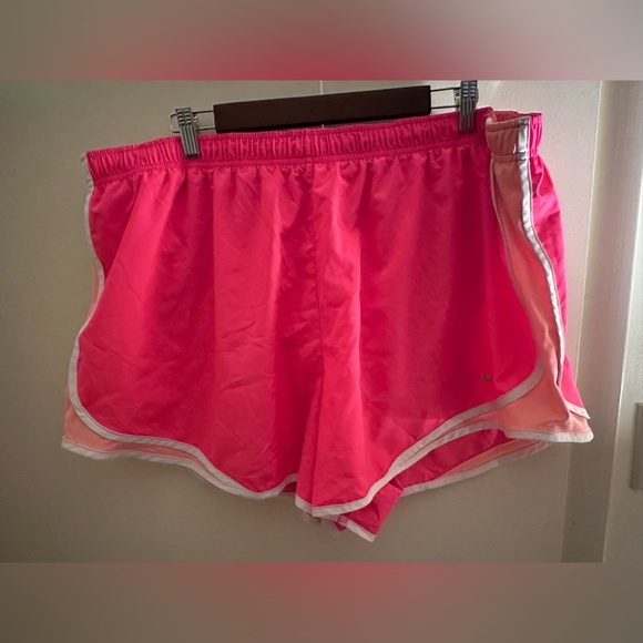 Nike Tempo Plus Size Pink Dri-FIT Running Shorts - Picture 1 of 3